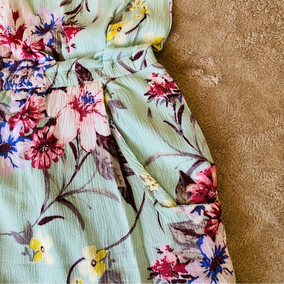 Women’s Romper. Off the shoulder. Size M. Color turquoise. Floral cute romper. - Picture 5 of 8